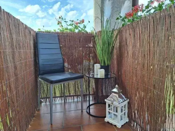 received_1243444639682857-1 received_1243444639682857-1